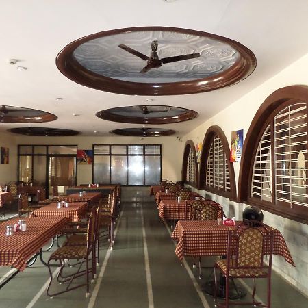 Hotel Ayodhya Nashik Esterno foto