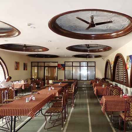 Hotel Ayodhya Nashik Esterno foto