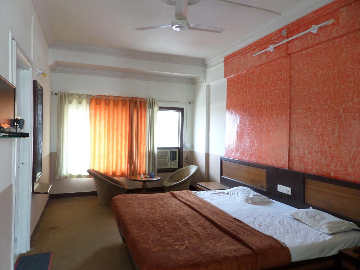Hotel Ayodhya Nashik Esterno foto