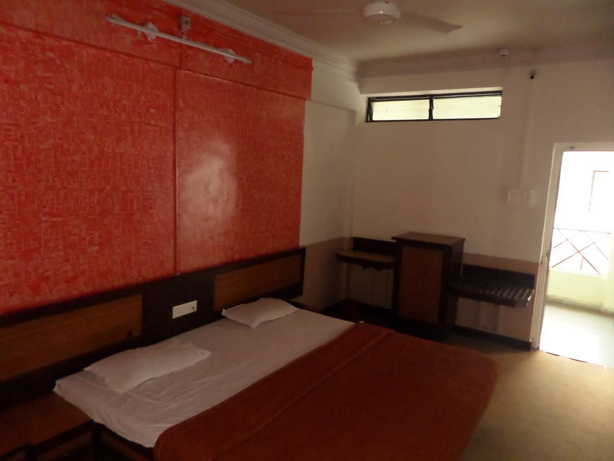Hotel Ayodhya Nashik Esterno foto