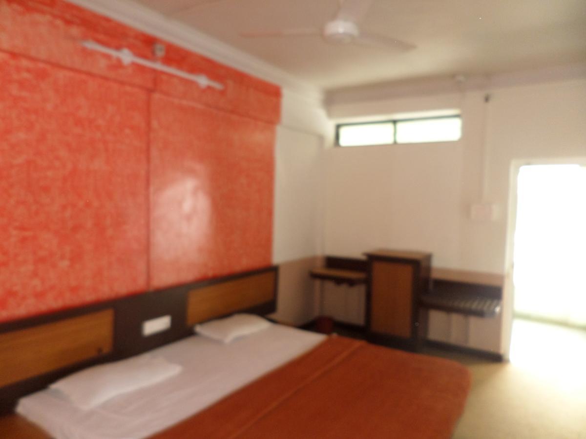 Hotel Ayodhya Nashik Esterno foto