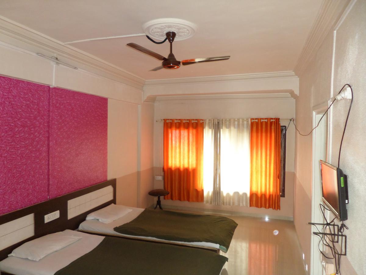 Hotel Ayodhya Nashik Esterno foto